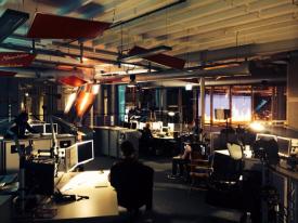 Das Set von "Emma nach Mitternacht", der Sender heißt "Mannheim FM". 